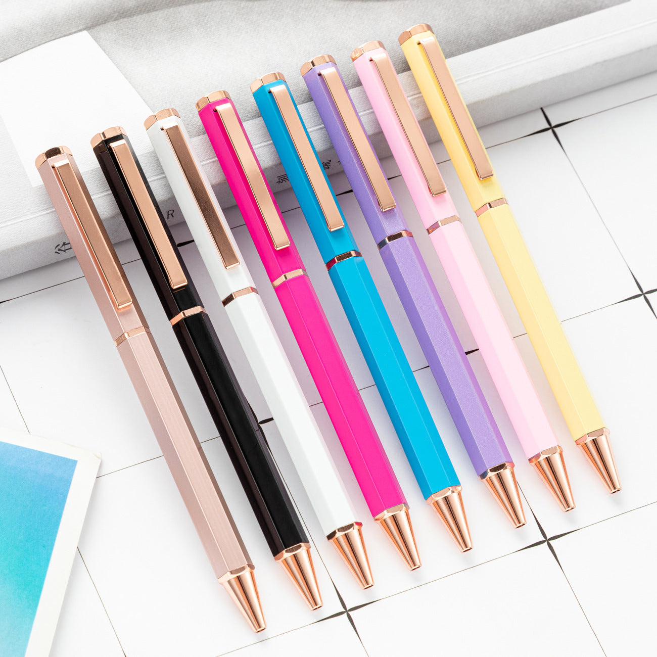 Bolígrafo Metálico Hexagonal DeskUp – Escritura Premium