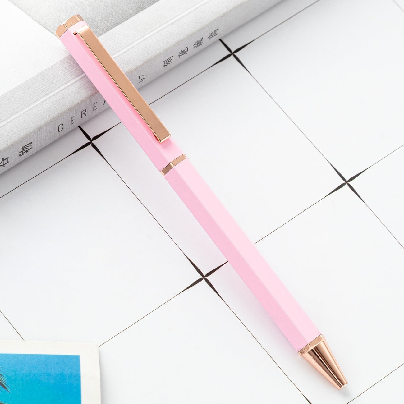 Bolígrafo Metálico Hexagonal DeskUp – Escritura Premium