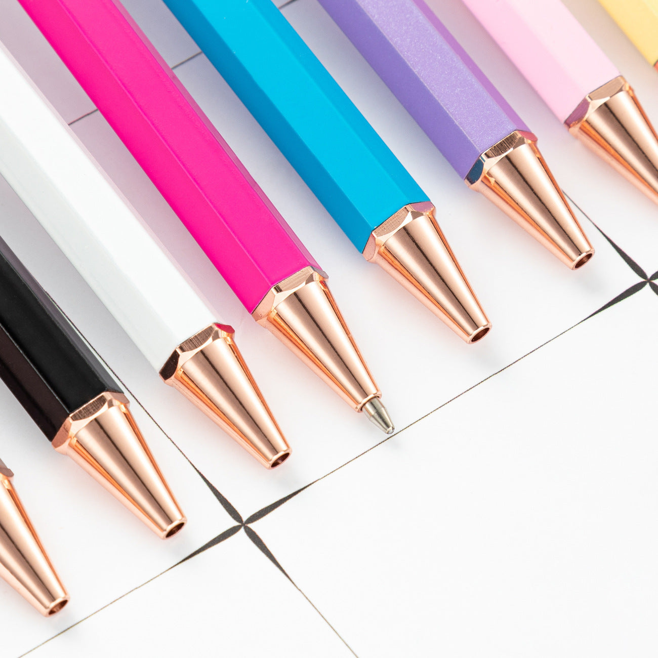 Bolígrafo Metálico Hexagonal DeskUp – Escritura Premium